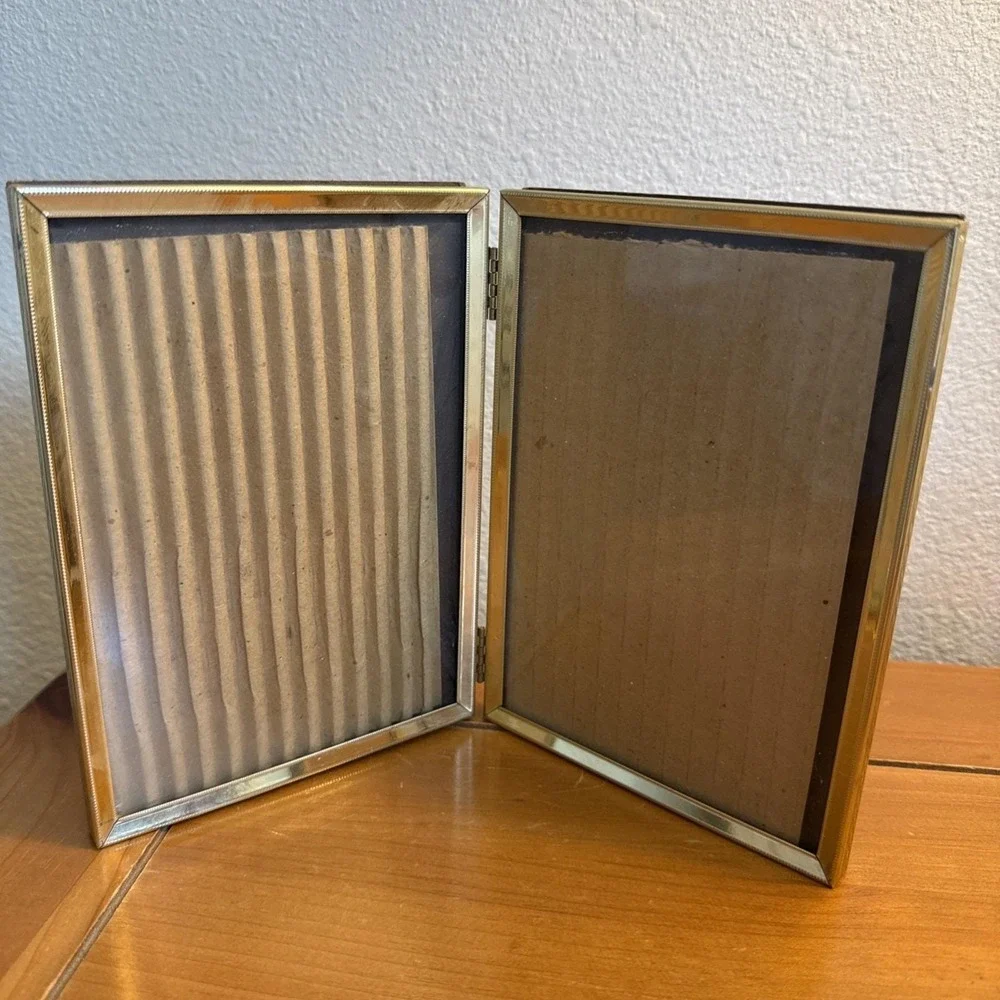 Vintage MCM Ornate Bi-Fold Metal Double Picture Photo Frames‎ 3x5 & 5x7